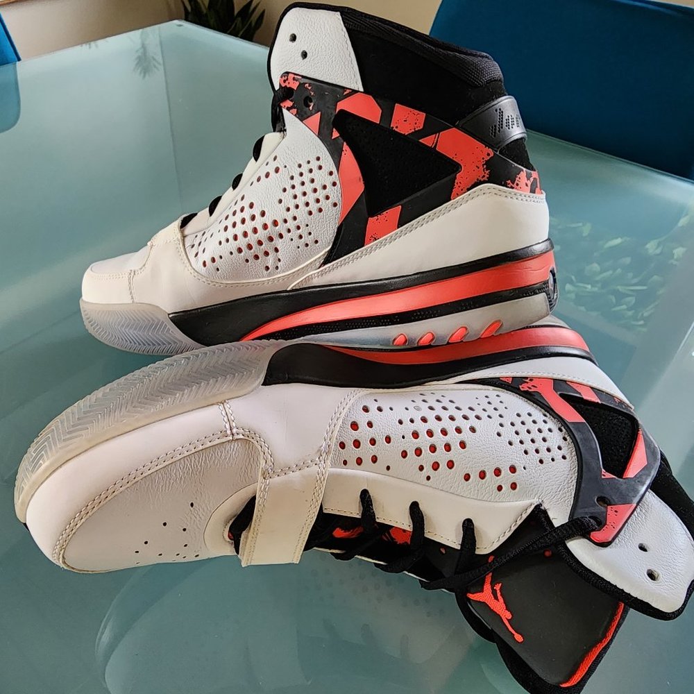 Jordan Phase 23 Hoops "Infrared" Size 10.5